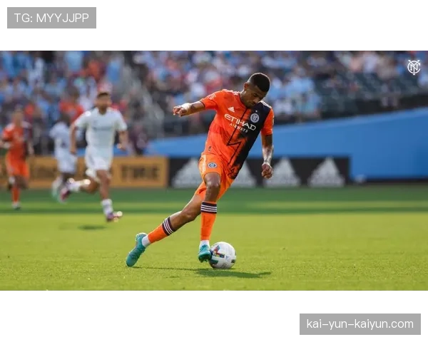 官方确认:深圳新鹏城外援中卫安德拉德膝盖韧带损伤,赛季报销